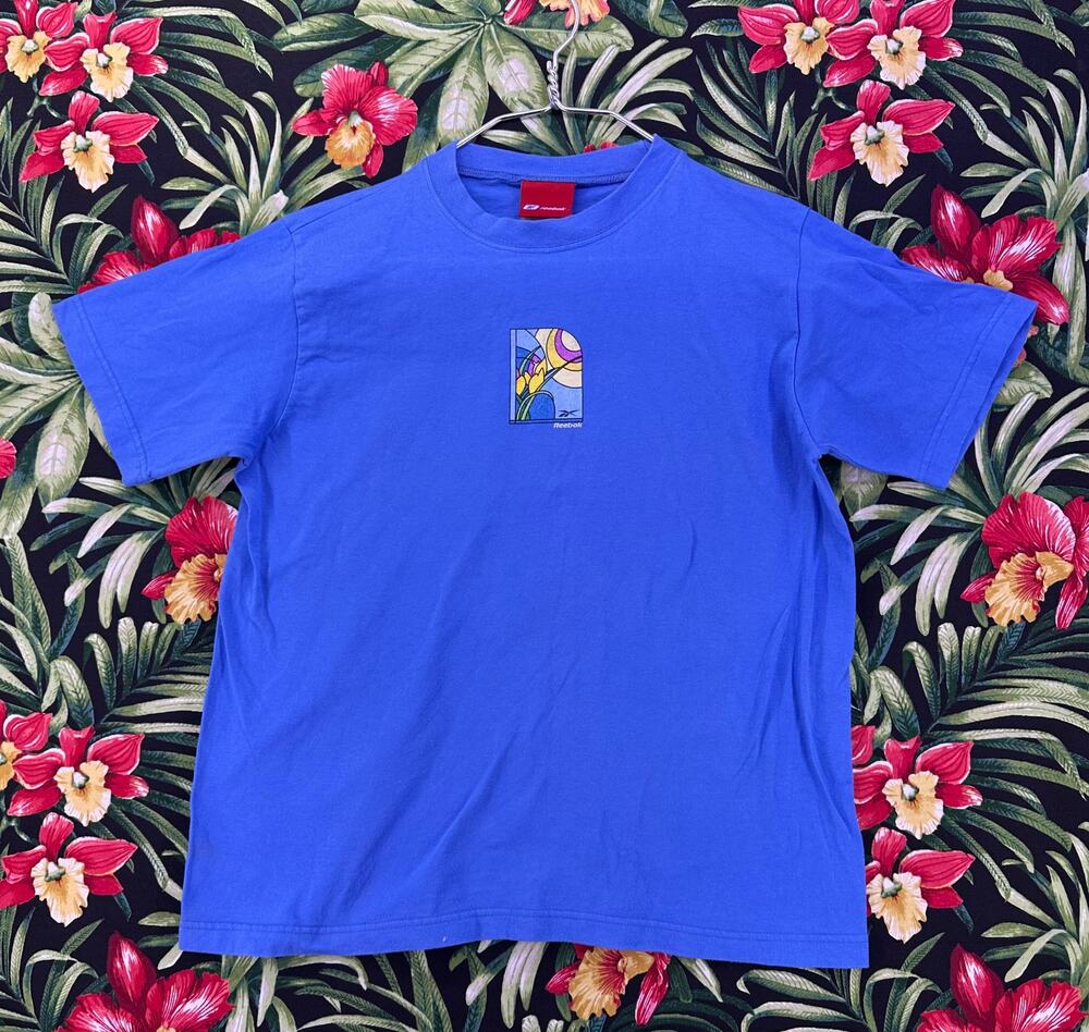 Vintage 20-05 Reebok Small Floral Design Blue Tshirt